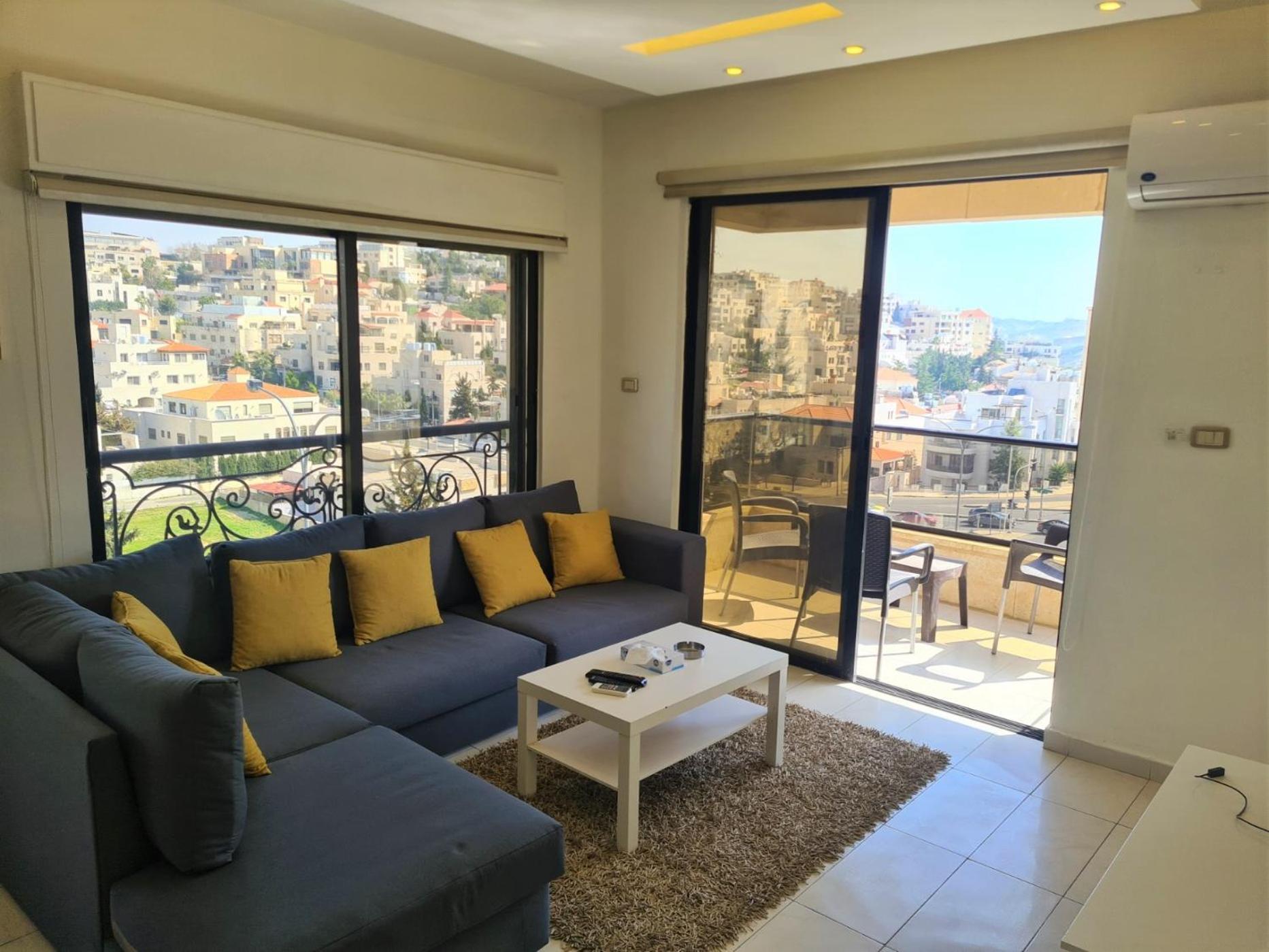 Dair Ghbar Gate Apartments Amman Bagian luar foto