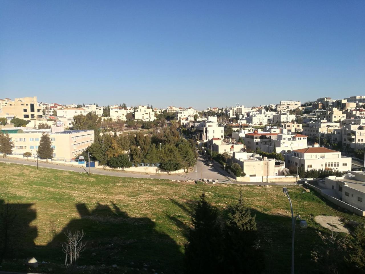 Dair Ghbar Gate Apartments Amman Bagian luar foto